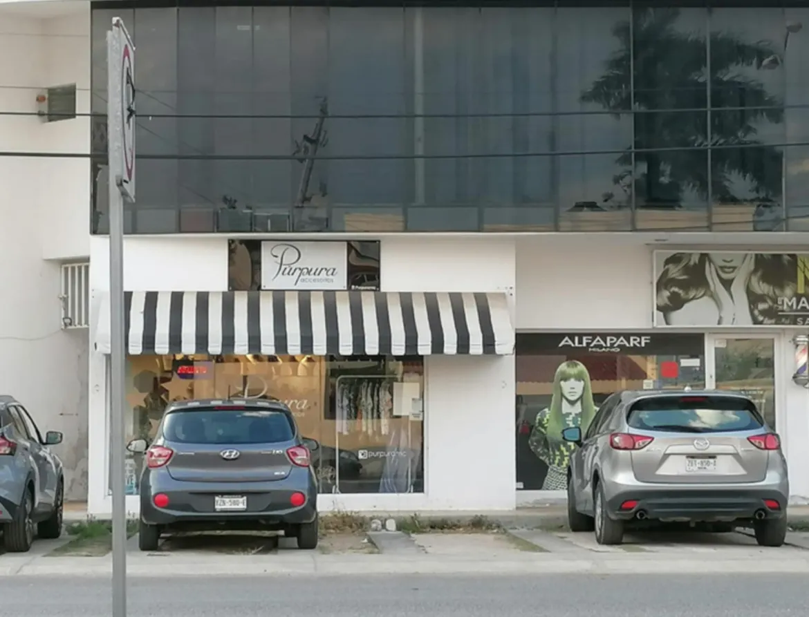 Frente de local comercial en venta en Montecristo