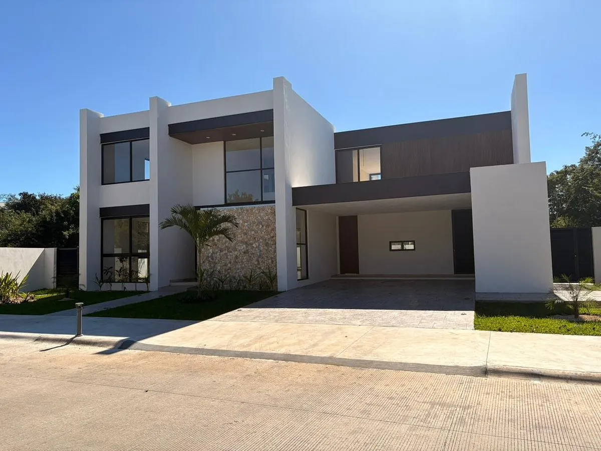 Residencia de lujo en Privada Nortemérida